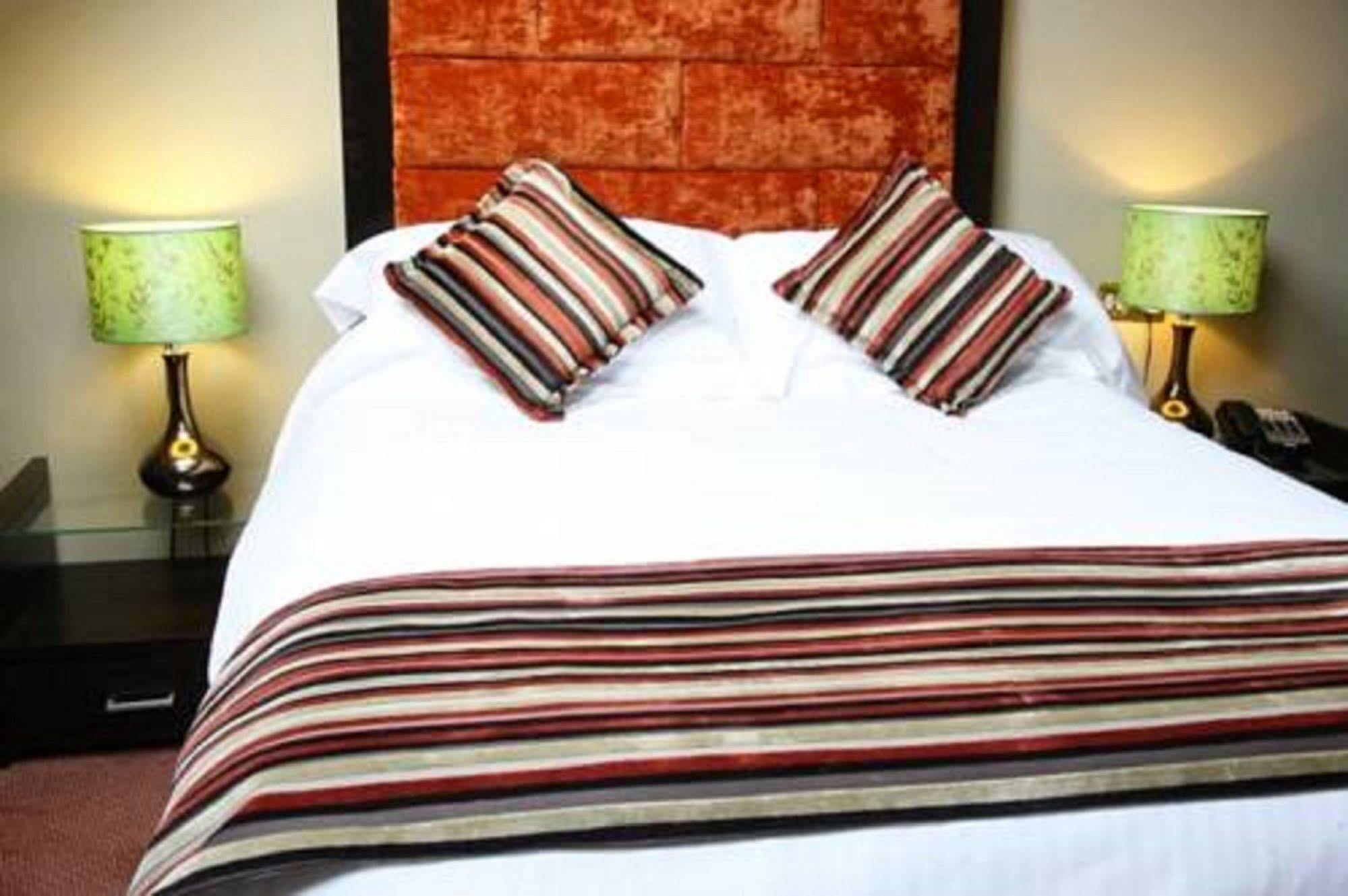 Lion And Swan Hotel קונגלטון מראה חיצוני תמונה